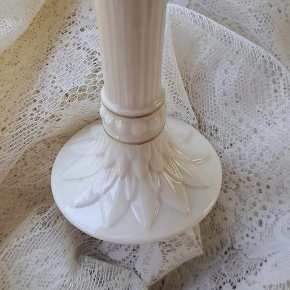 Vtg Lenox Fluted Tivoli Bud Vase Porcelain 24K Gold Trim Embossed Ivory USA 9